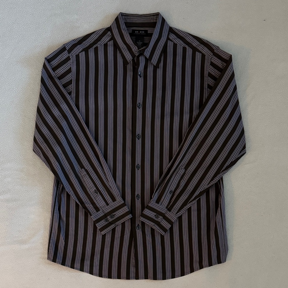 Axcess by Claiborne Button Up Long Sleeved Collared Shirt in Brown White Size MD